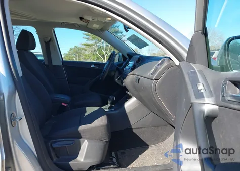 2011 Volkswagen Tiguan S из США, поврежденный, VIN WVGAV7AX3BW558611